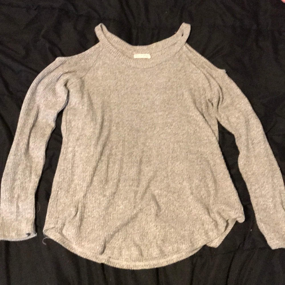 gray cold shoulder top